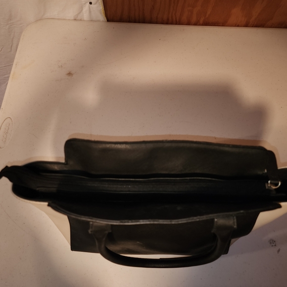 Kenneth Cole Reaction Black and White Women's Tote Bag - Picture 10 of 13